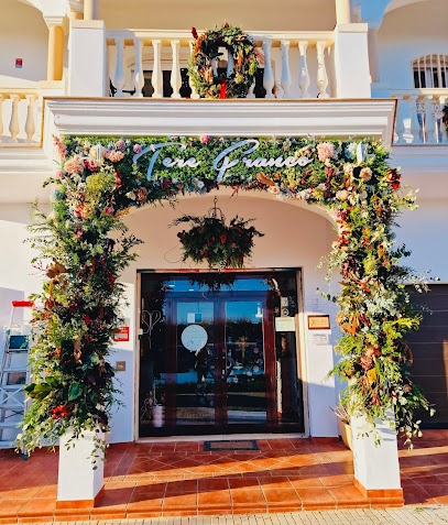 Salón de Belleza Tere Franco - Opiniones y Contacto