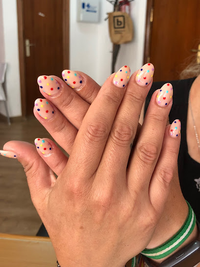 Usa Nails Centro De Uñas - Opiniones y Contacto