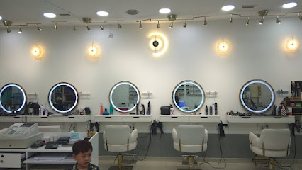 peluquería belle uñas estética y barbería - Opiniones y Contacto