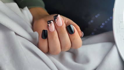 LV Nails - Opiniones y Contacto